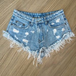 Carmar Cheeky Distressed Denim Shorts in size 26